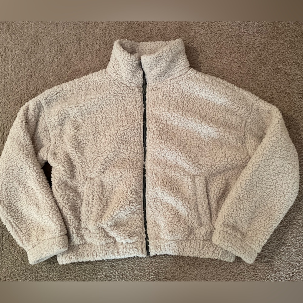 American Eagle teddy bear coat, cream colored